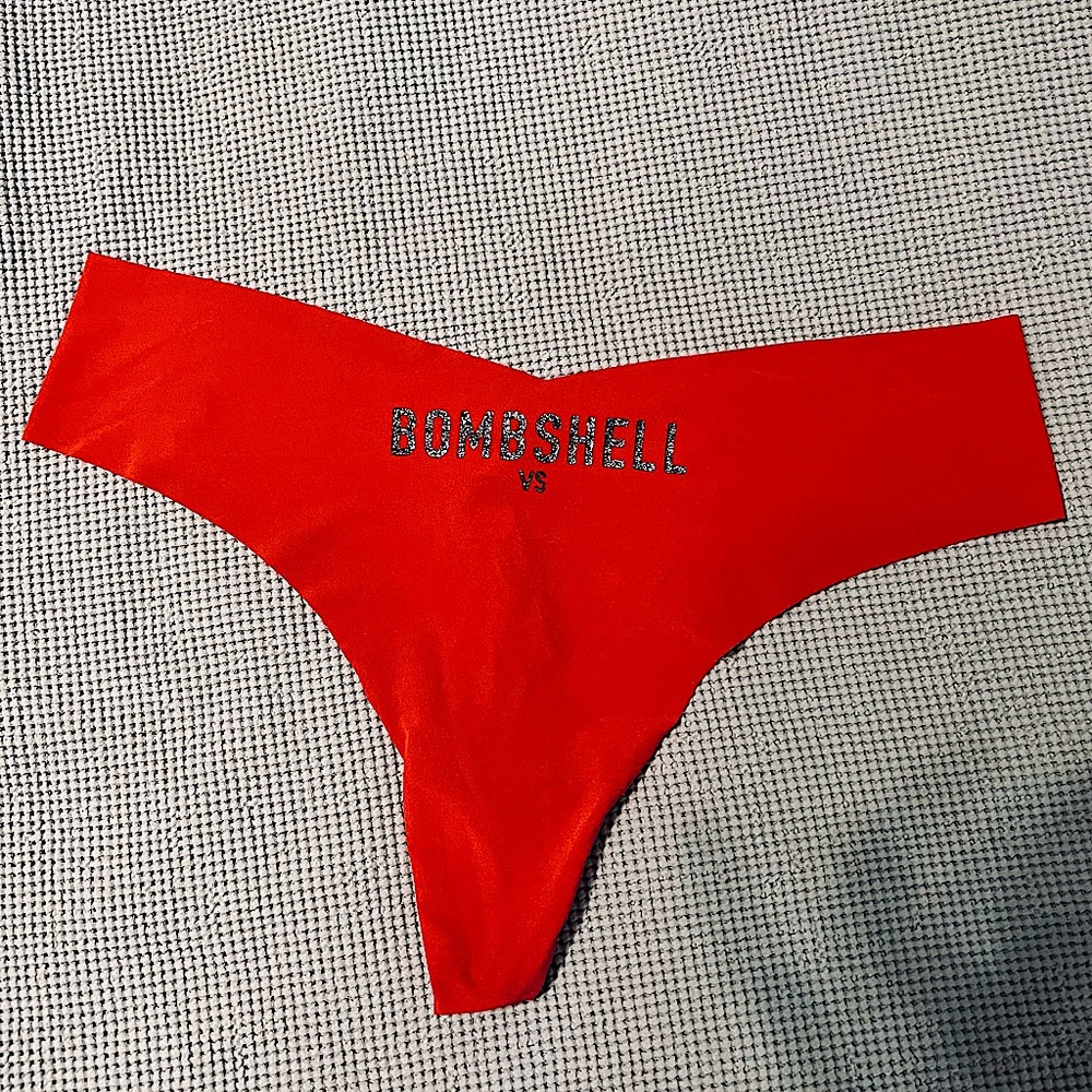 Victoria’s Secret Bombshell No Show Thong (WXL)